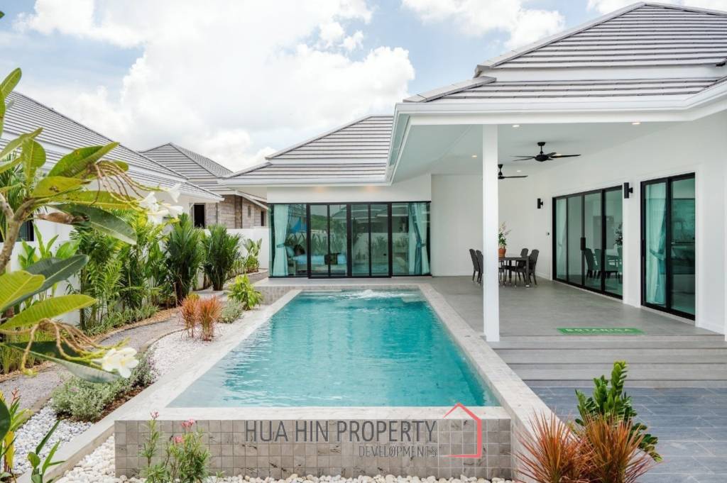 3 Beds 3 Baths 221 SQ.M Botanica Hua Hin