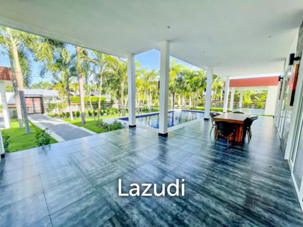 Black Lotus : Stunning Renovated 4-Bed Pool Villa On Large Plot
