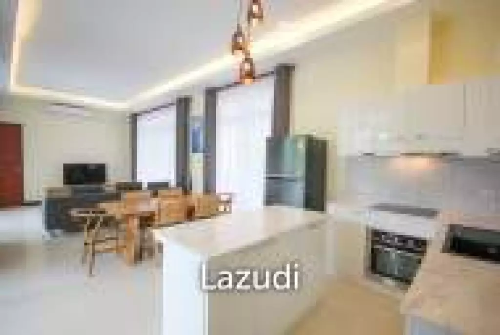 Black Lotus : Stunning Renovated 4-Bed Pool Villa On Large Plot