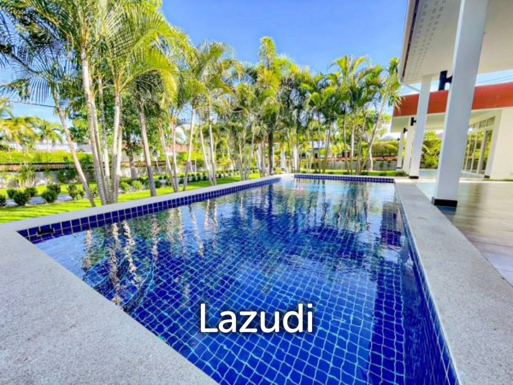 Black Lotus : Stunning Renovated 4-Bed Pool Villa On Large Plot