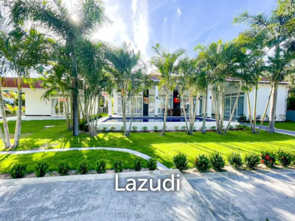 Black Lotus : Stunning Renovated 4-Bed Pool Villa On Large Plot