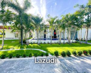 Black Lotus : Stunning Renovated 4-Bed Pool Villa On Large Plot