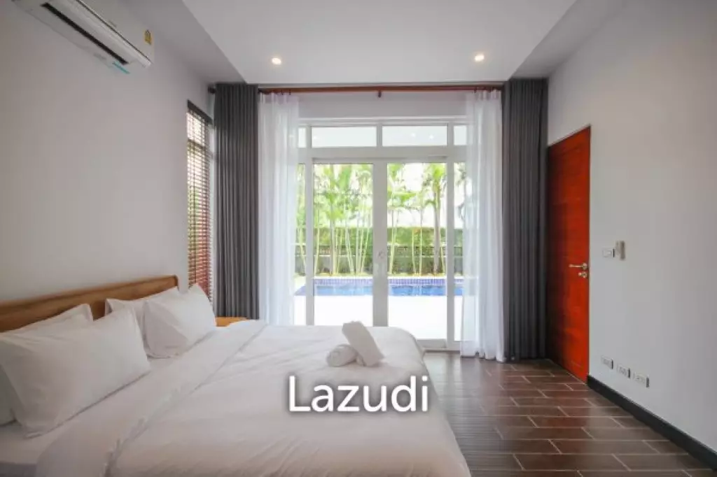 Black Lotus : Stunning Renovated 4-Bed Pool Villa On Large Plot