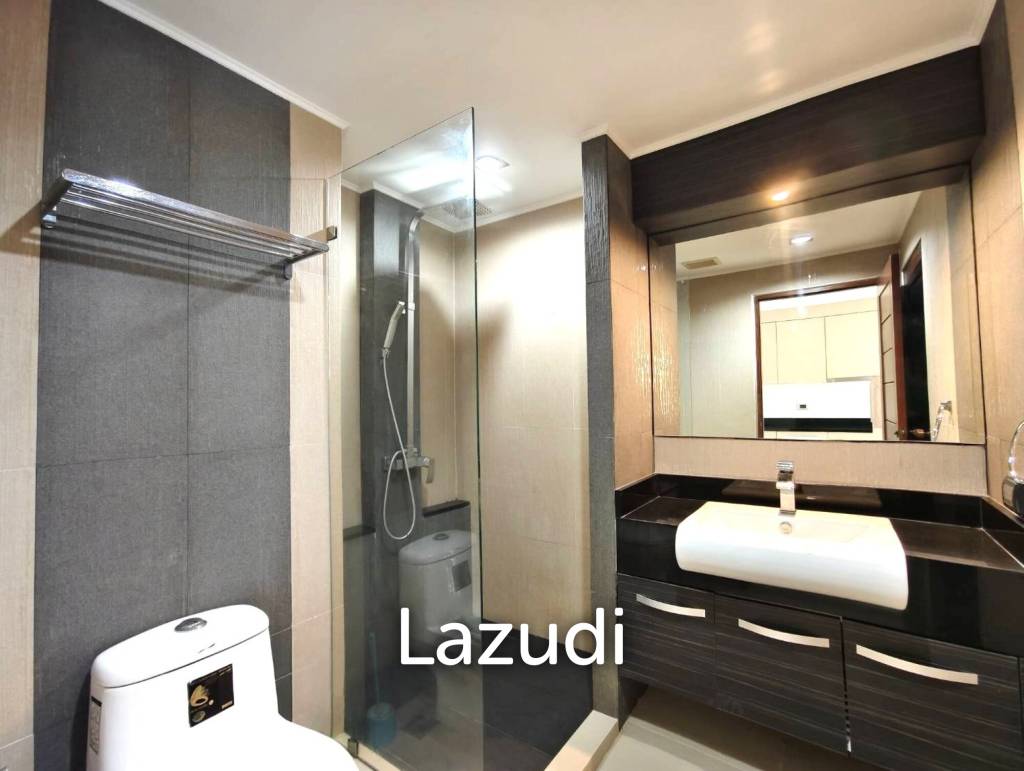 1 Bed 1 Bath 56 SQ.M. Hyde Park Residence 2
