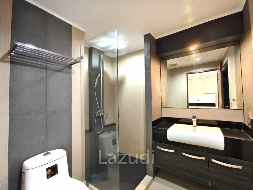 1 Bed 1 Bath 56 SQ.M. Hyde Park Residence 2