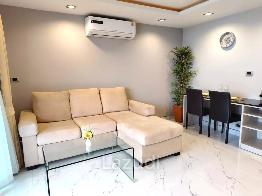 1 Bed 1 Bath 56 SQ.M. Hyde Park Residence 2