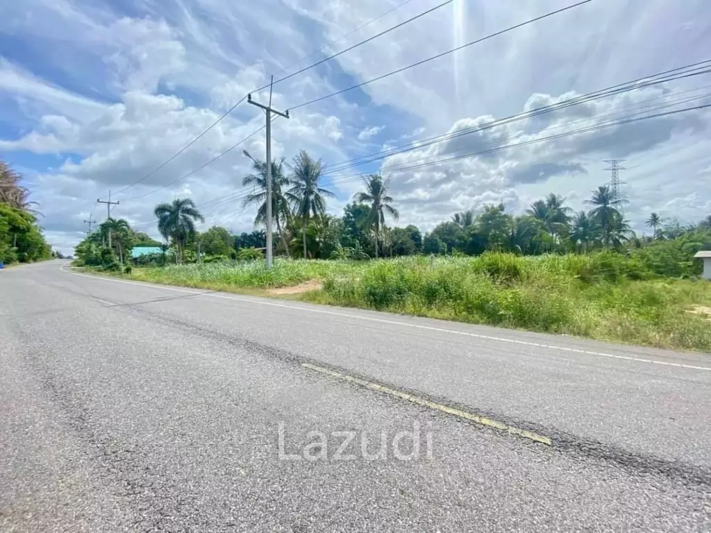 5 Rai 85 SQ. Wah. Land for Sale in  Si Racha