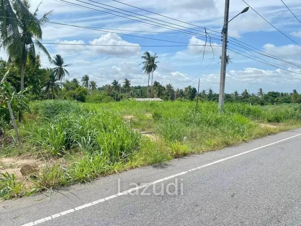 5 Rai 85 SQ. Wah. Land for Sale in  Si Racha