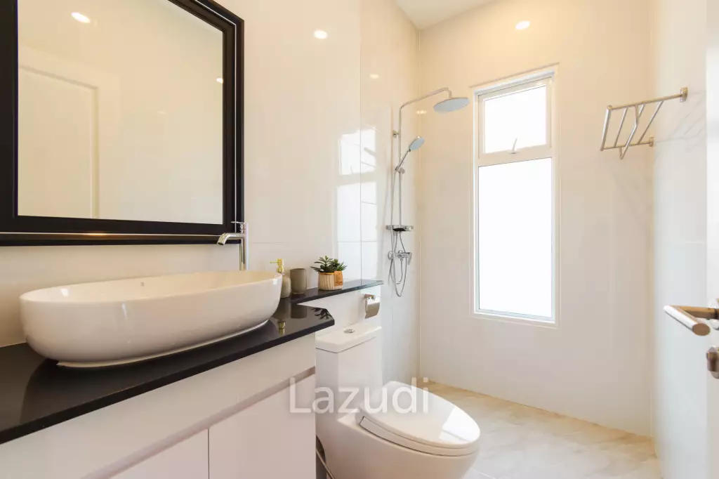 3 Beds 4 Baths 286.8 SQ.M Woodlands Residence