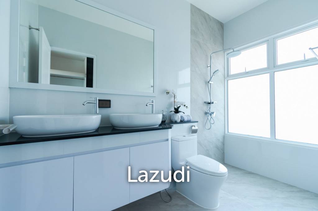 3 Beds 4 Baths 286.8 SQ.M Woodlands Residence