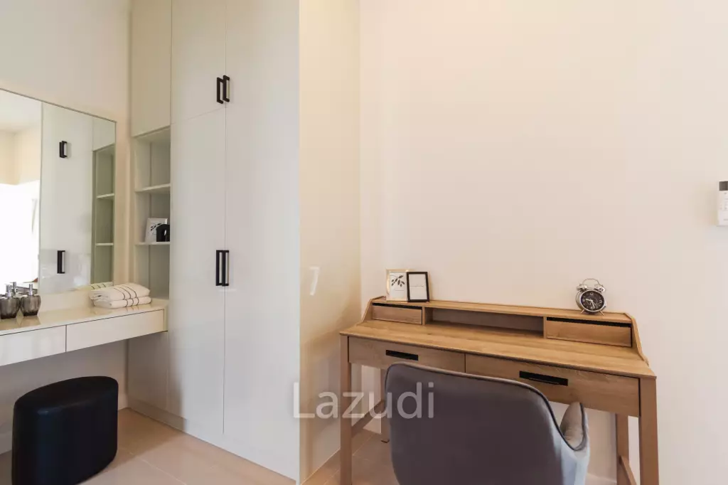 3 Beds 4 Baths 286.8 SQ.M Woodlands Residence