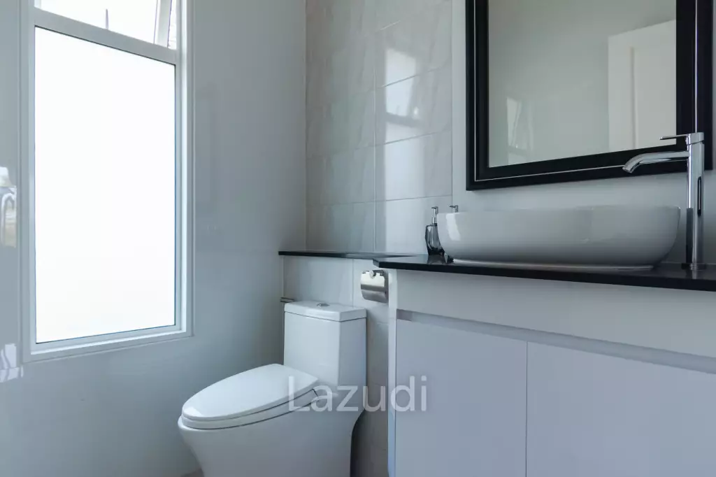 3 Beds 4 Baths 286.8 SQ.M Woodlands Residence
