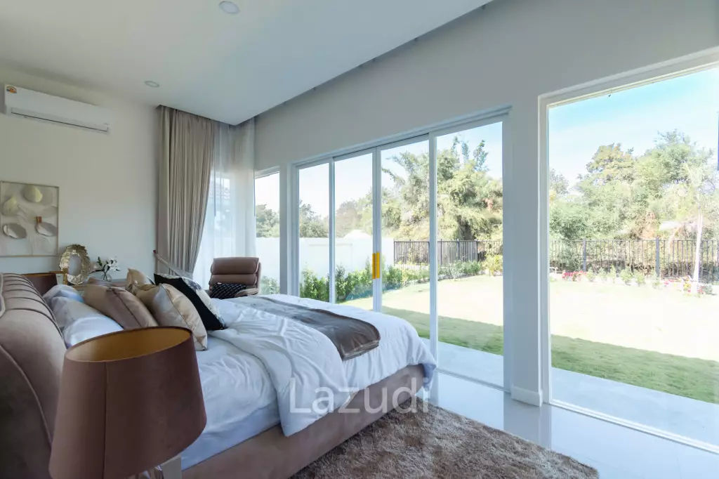 3 Beds 4 Baths 286.8 SQ.M Woodlands Residence