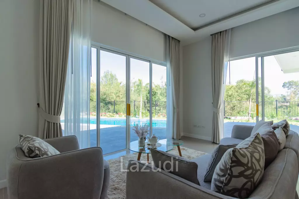 3 Beds 4 Baths 286.8 SQ.M Woodlands Residence