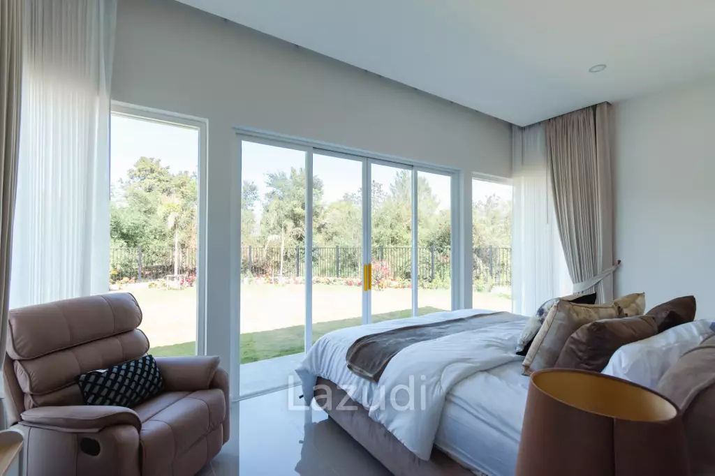 3 Beds 4 Baths 286.8 SQ.M Woodlands Residence