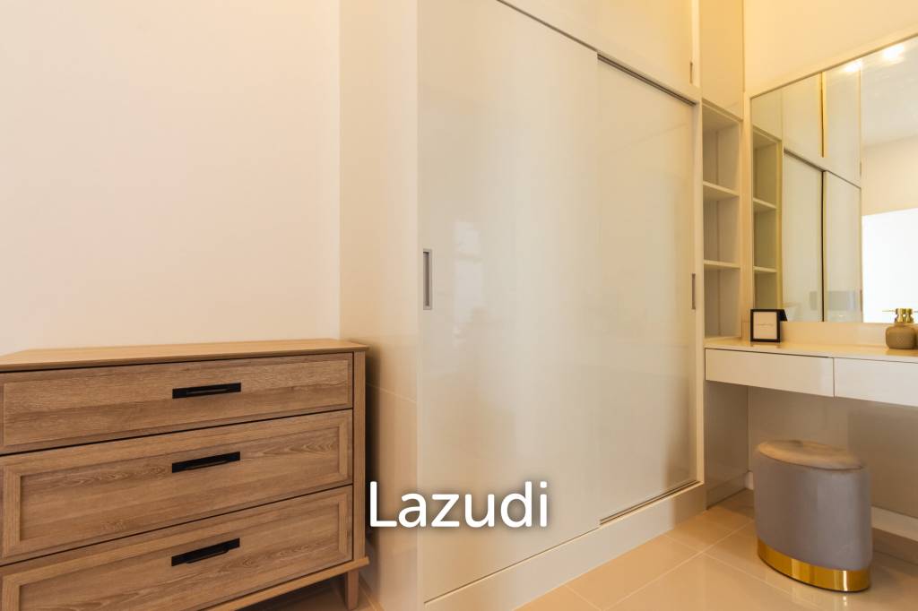 3 Beds 4 Baths 286.8 SQ.M Woodlands Residence