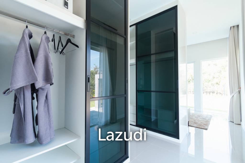 3 Beds 4 Baths 286.8 SQ.M Woodlands Residence