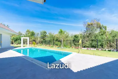 3 Beds 4 Baths 286.8 SQ.M Woodlands Residence