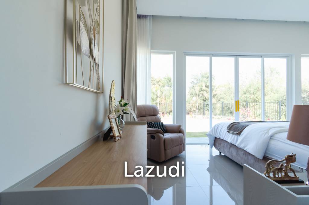 3 Beds 4 Baths 286.8 SQ.M Woodlands Residence