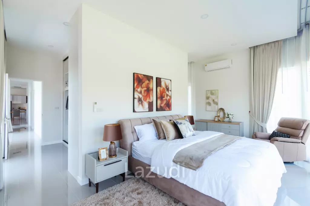 3 Beds 4 Baths 286.8 SQ.M Woodlands Residence