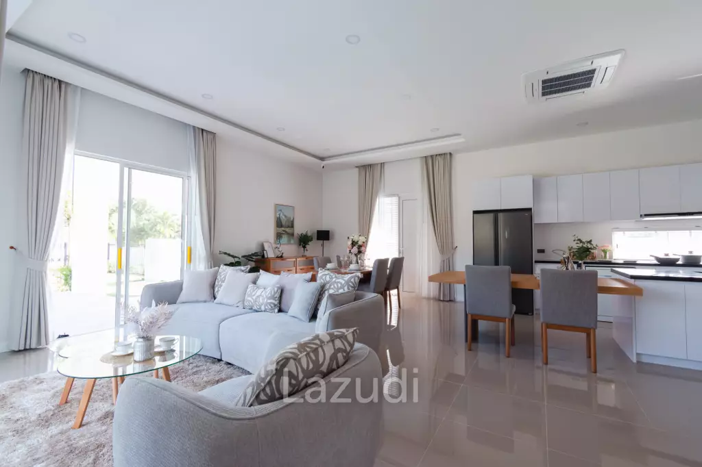 3 Beds 4 Baths 286.8 SQ.M Woodlands Residence