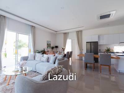 3 Beds 4 Baths 286.8 SQ.M Woodlands Residence