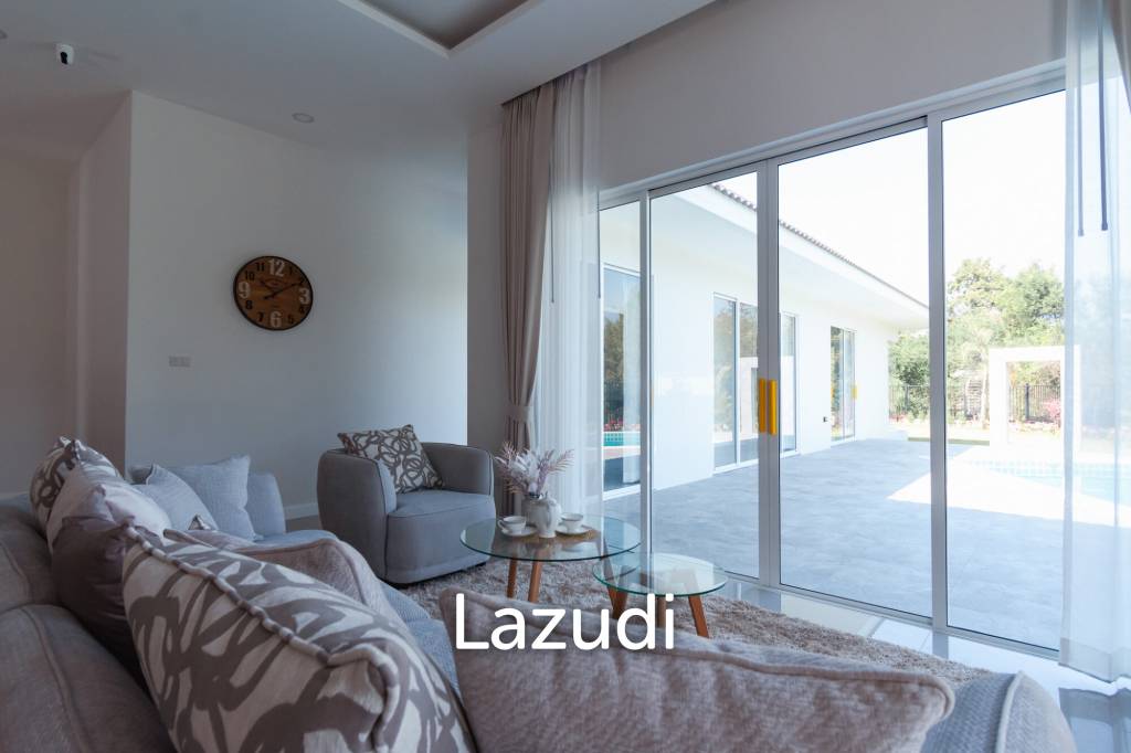 3 Beds 4 Baths 286.8 SQ.M Woodlands Residence