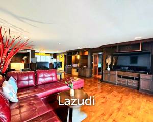 Charming Seaside 2 Bedroom Condo in The Beach Palace Cha Am for Sale