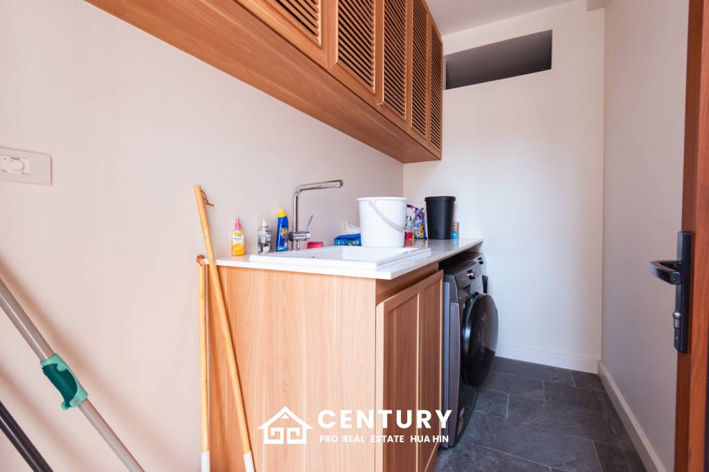 440 ตร.ม 3 เตียง 3 อาบน้ำ วิลล่า For ขาย