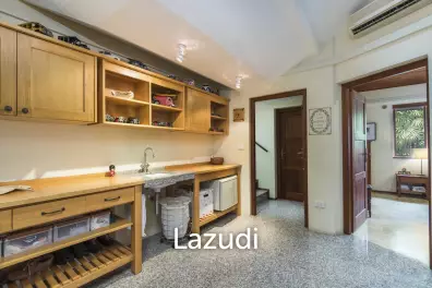 6 Beds 6 Baths 1,232 SQ.M. Little Hill Village