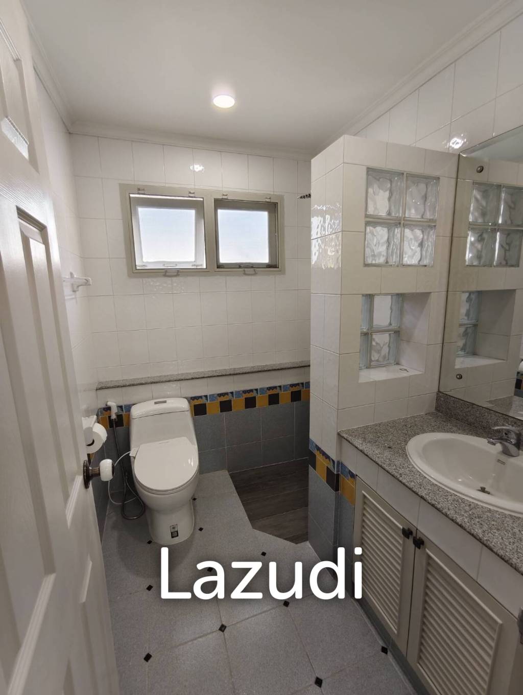 Beautiful 4 bed 3 bath poolvilla near international School in Hangdong Chiang Mai for rent