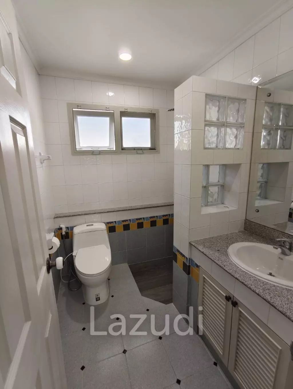 Beautiful 4 bed 3 bath poolvilla near international School in Hangdong Chiang Mai for rent