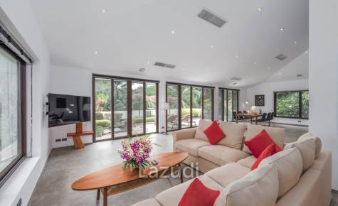 Spacious 7-Bedroom Luxury Villa for Rent with Pool and Prime Location Near Surin Beach