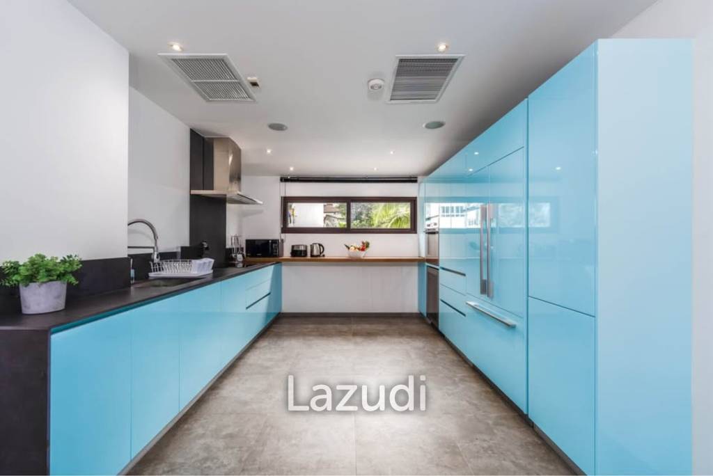 Spacious 7-Bedroom Luxury Villa for Rent with Pool and Prime Location Near Surin Beach