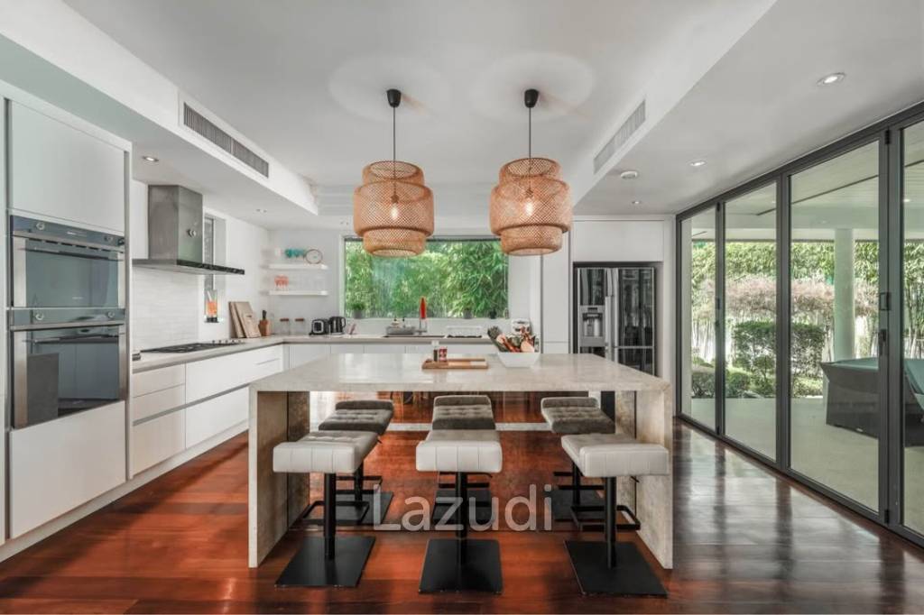 Spacious 7-Bedroom Luxury Villa for Rent with Pool and Prime Location Near Surin Beach