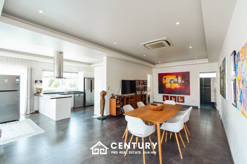 Black mountain, For investment 4 bed pool villa with tenant