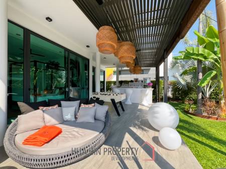 For Sale : Modern 5-Bedroom Villa in La Lua Hua Hin