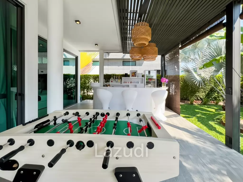 For Sale : Modern 5-Bedroom Villa in La Lua Hua Hin