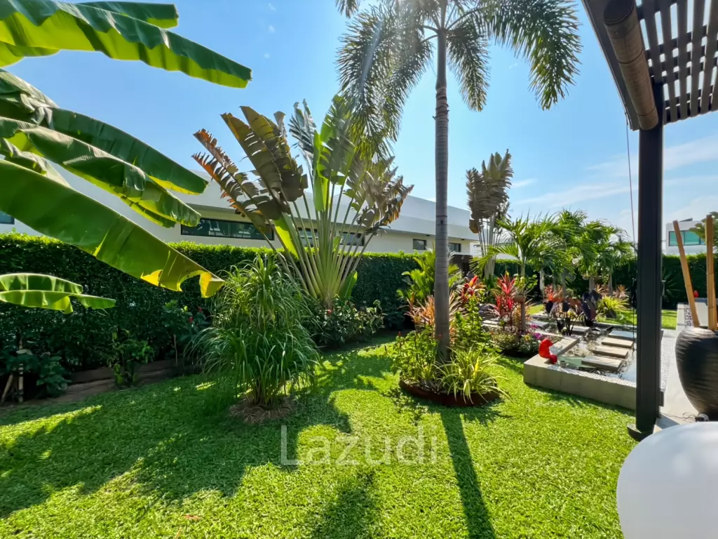 For Sale : Modern 5-Bedroom Villa in La Lua Hua Hin