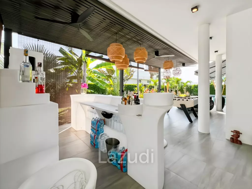 For Sale : Modern 5-Bedroom Villa in La Lua Hua Hin