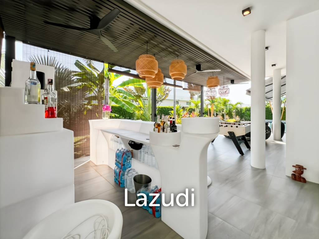 For Sale : Modern 5-Bedroom Villa in La Lua Hua Hin