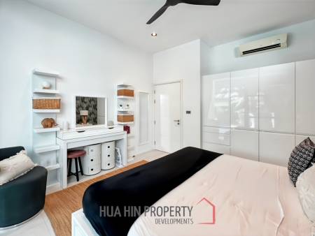 For Sale : Modern 5-Bedroom Villa in La Lua Hua Hin