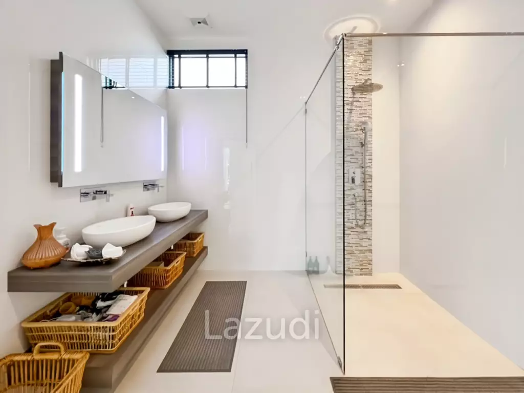 For Sale : Modern 5-Bedroom Villa in La Lua Hua Hin