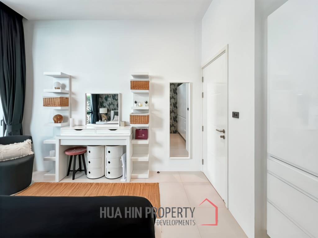 For Sale : Modern 5-Bedroom Villa in La Lua Hua Hin
