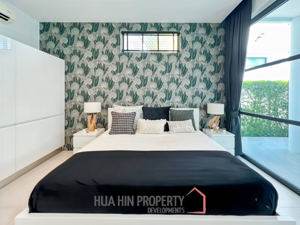 For Sale : Modern 5-Bedroom Villa in La Lua Hua Hin