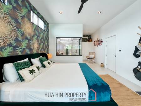 For Sale : Modern 5-Bedroom Villa in La Lua Hua Hin