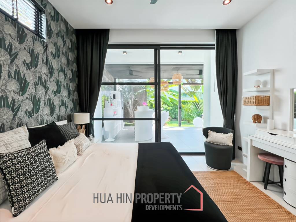 For Sale : Modern 5-Bedroom Villa in La Lua Hua Hin