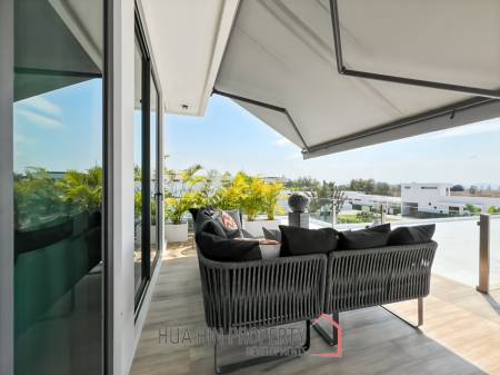 For Sale : Modern 5-Bedroom Villa in La Lua Hua Hin