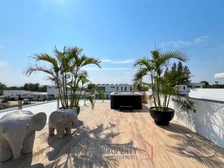 For Sale : Modern 5-Bedroom Villa in La Lua Hua Hin