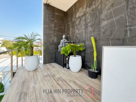 For Sale : Modern 5-Bedroom Villa in La Lua Hua Hin